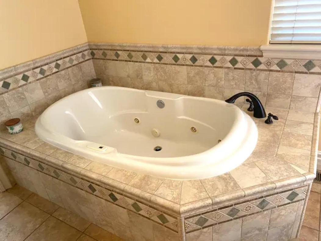 Private Master Suite With Sauna And Bathtub Fair Oaks Ngoại thất bức ảnh